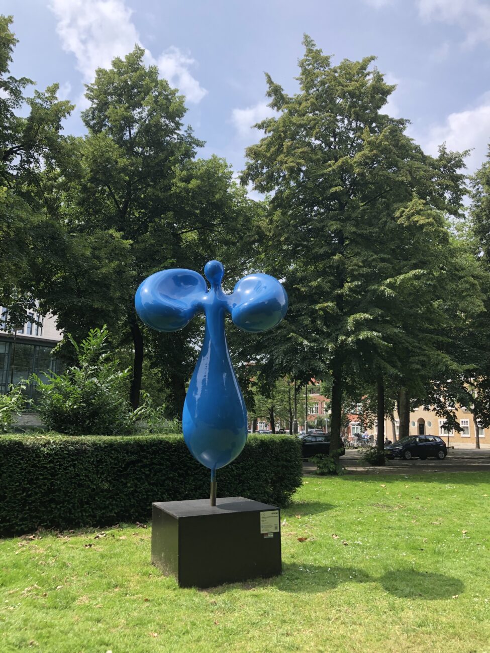 Skulptur blauer Engel