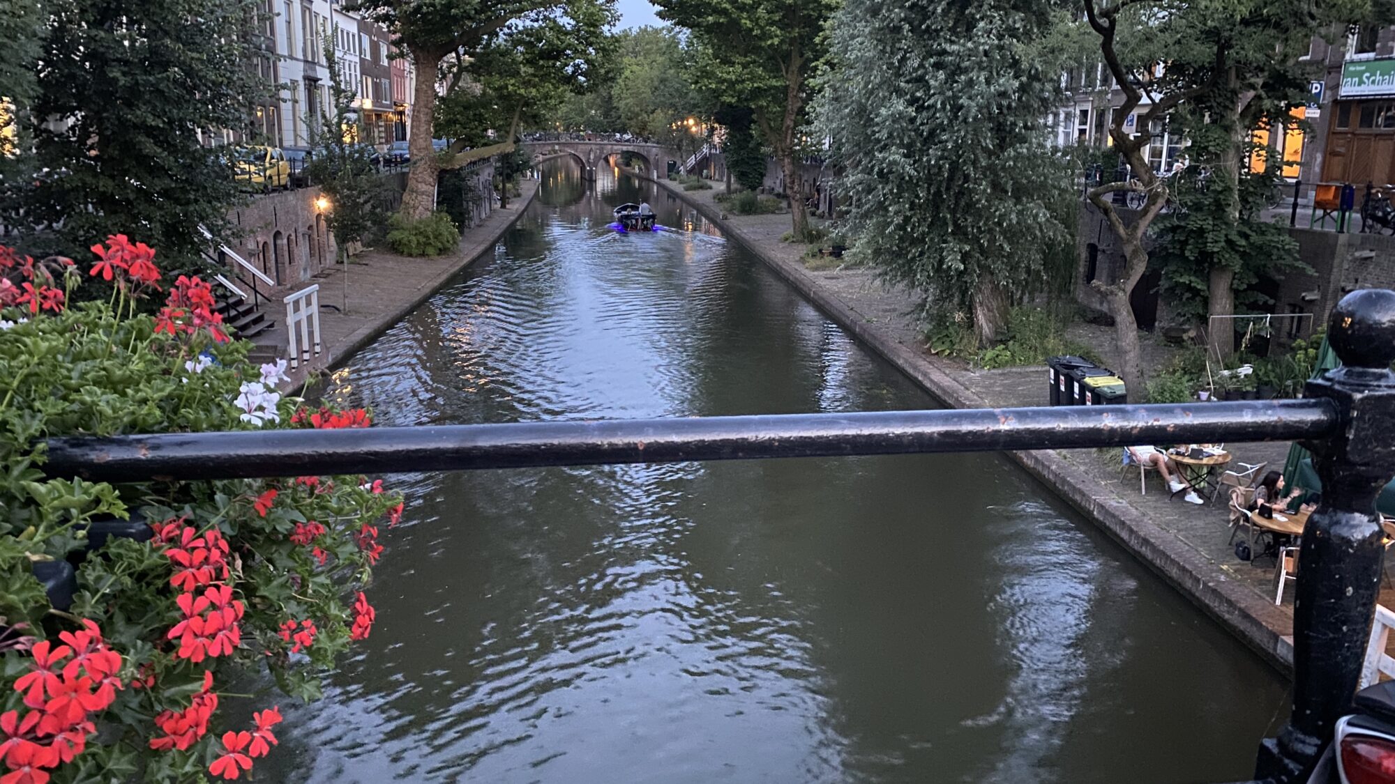kleiner Kanal mit Brücken