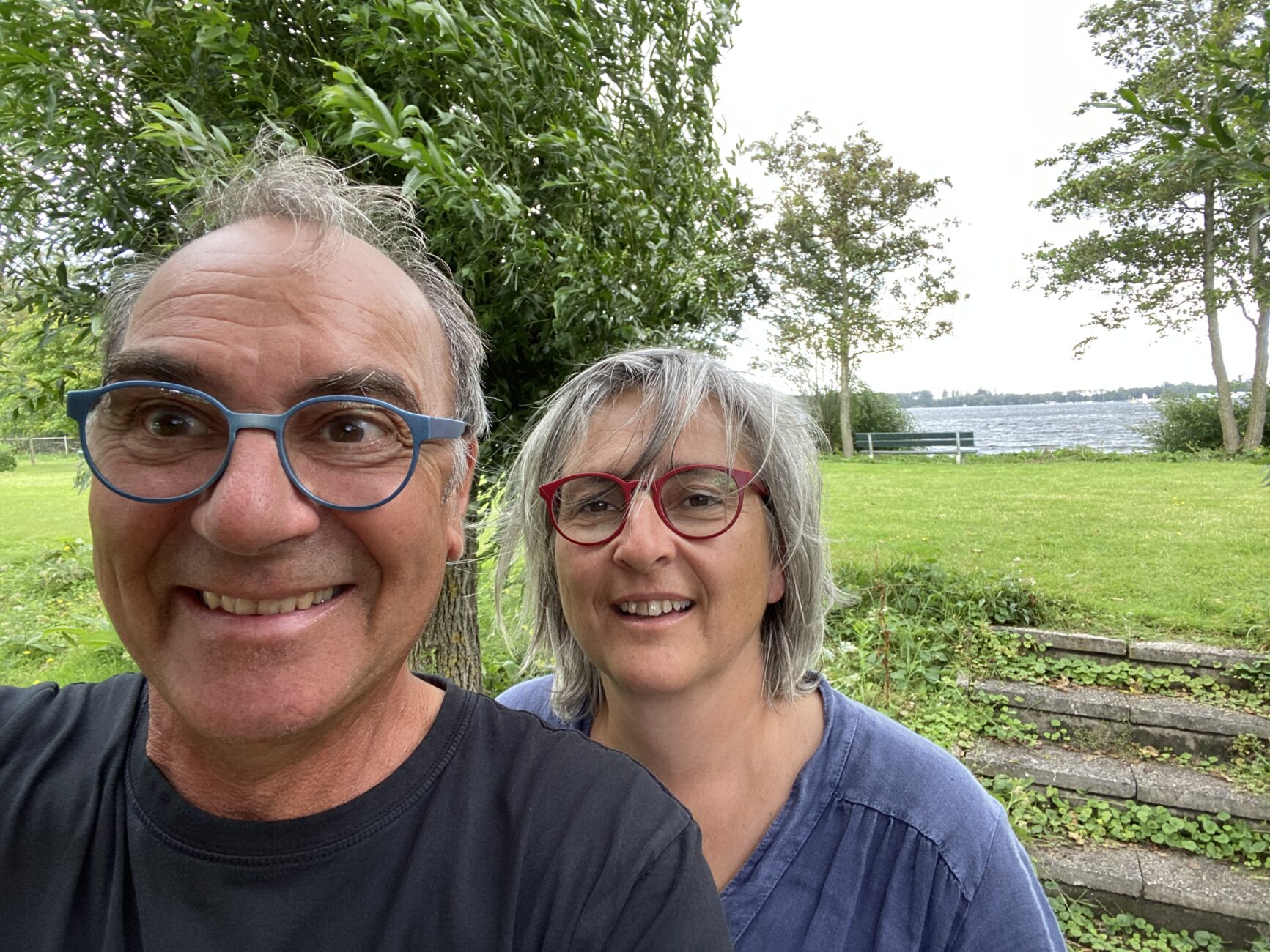 Selfi von Mann und Frau